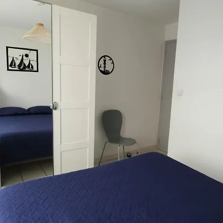 Rez De Jardin A 100m De La 公寓 *