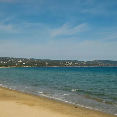 Rez De Jardin A 100m De La 公寓